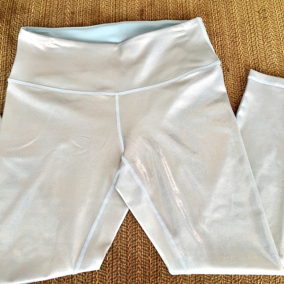 ✨SOLD✨ Z by Zella midi metallic leggings - Picture 4 of 5